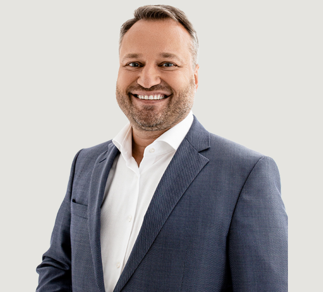 Управляющий партнер REVERA law group